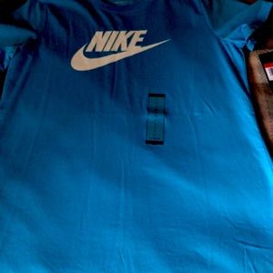Ladies New W/Tags Nike Tee Shirt